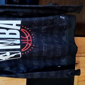 NWOT, NBA Basketball sweatshirt w/hood, Men's Size Medium, Black print NBA logo